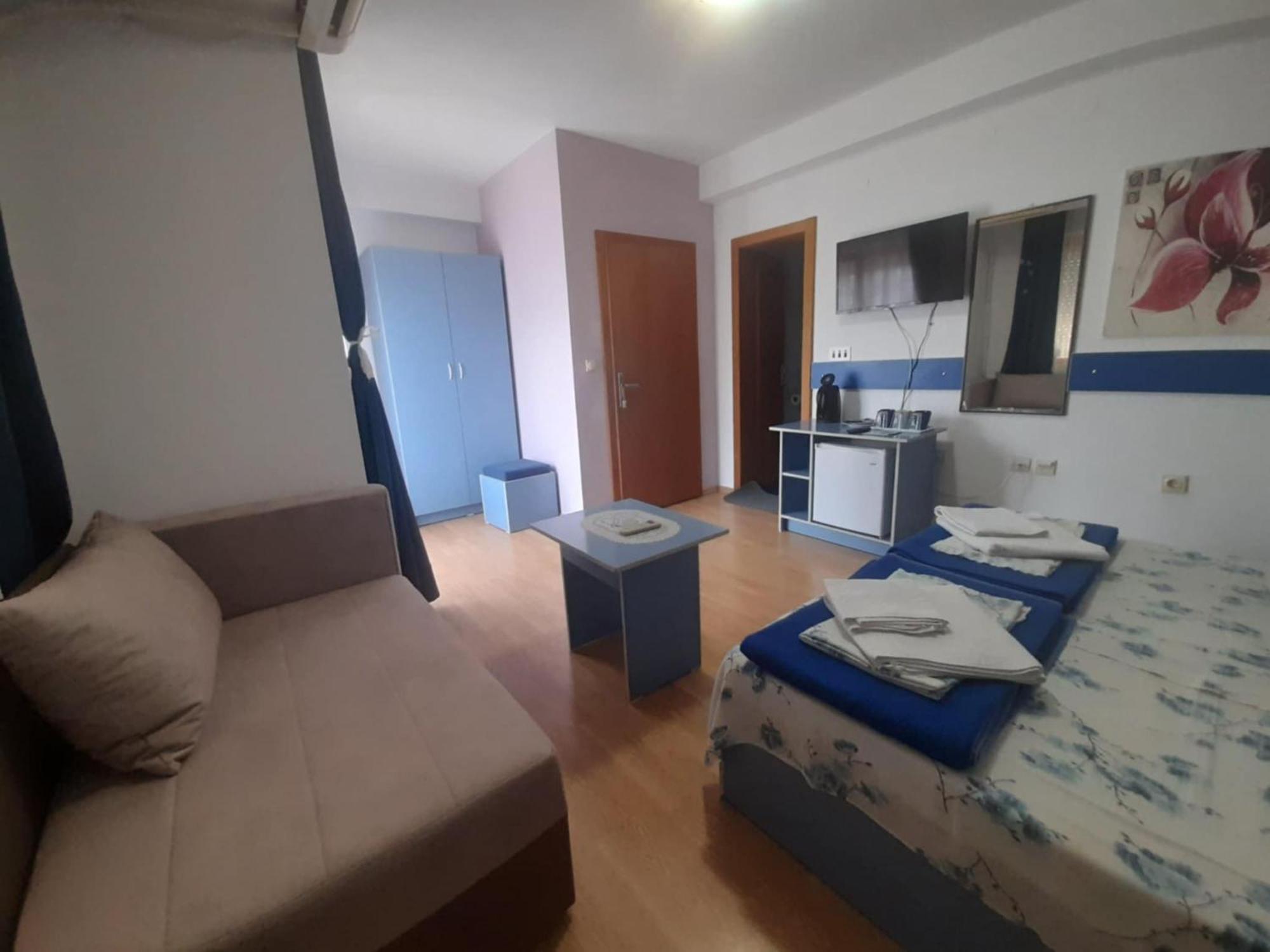 Blue Apartments & Suites Ohrid Buitenkant foto